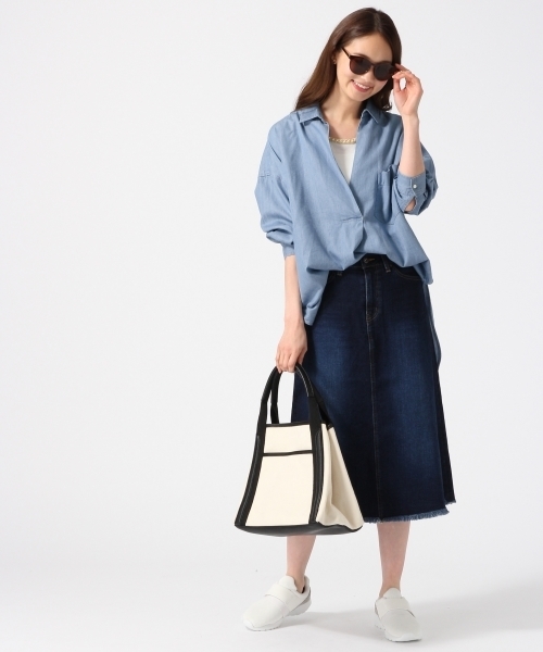 GLOBAL WORK（グローバルワーク）の「デニムスキッパーシャツ9分袖/737326（シャツ/ブラウス・レディース・ライトブルー/オフホワイト/ブルー・MEDIUM/LARGE）」の5枚目の写真