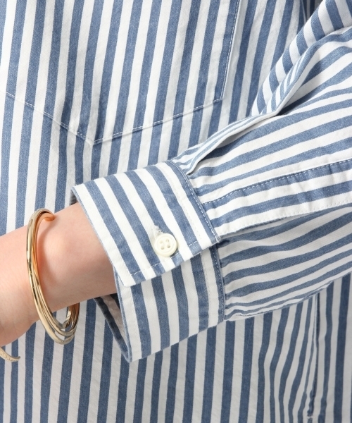 GLOBAL WORK（グローバルワーク）の「デニムスキッパーシャツ9分袖/737326（シャツ/ブラウス・レディース・ライトブルー/オフホワイト/ブルー・MEDIUM/LARGE）」の15枚目の写真