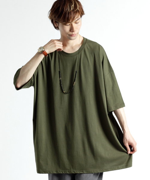 MONO-MART(モノマート)の「スーパーオーバーサイズ ドロップショルダー カットソー ビッグシルエット Tシャツ(Tシャツ/カットソー・メンズ・オフホワイト/グレー/ブルー/ブラック/オリーブ/チャコール/ベージュ/ネイビー・FREE)」の6枚目の写真