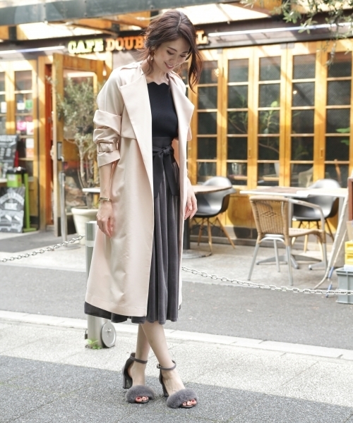 Andemiu（アンデミュウ）の「トロミトレンチコート768895（トレンチコート・レディース・ベージュ/ピンク/グレー・MEDIUM/SMALL）」の3枚目の写真