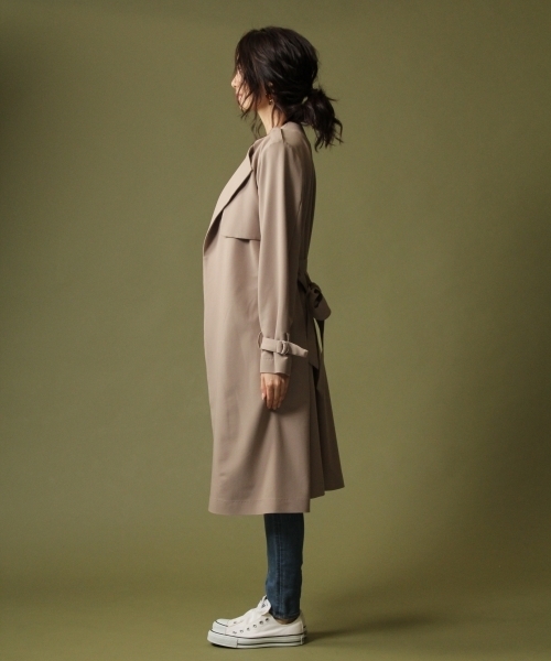 Andemiu（アンデミュウ）の「トロミトレンチコート768895（トレンチコート・レディース・ベージュ/ピンク/グレー・MEDIUM/SMALL）」の8枚目の写真