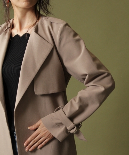 Andemiu（アンデミュウ）の「トロミトレンチコート768895（トレンチコート・レディース・ベージュ/ピンク/グレー・MEDIUM/SMALL）」の14枚目の写真