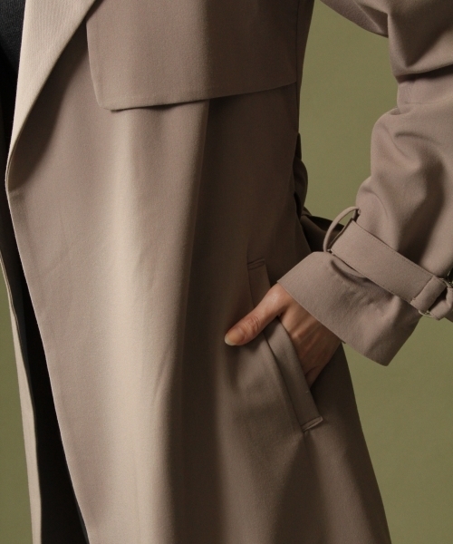 Andemiu（アンデミュウ）の「トロミトレンチコート768895（トレンチコート・レディース・ベージュ/ピンク/グレー・MEDIUM/SMALL）」の15枚目の写真