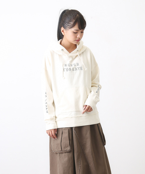 CUBE SUGAR(キューブシュガー)の「裏毛 プルオーバーパーカー(パーカー・レディース・ホワイト/ブラック/トップグレー/カーキ/ネイビー/イエロー・M)」の2枚目の写真