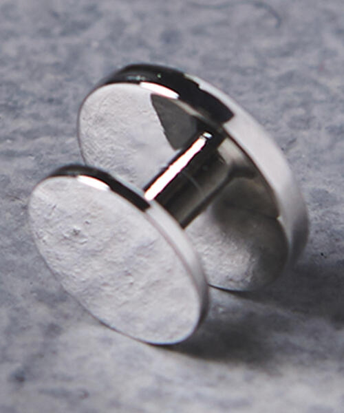 UNITED ARROWS（ユナイテッドアローズ）の「＜ELIZABETH PARKER（エリザベスパーカー）＞ ラウンド スタッズ セット（カフリンクス・メンズ・ブラック・フリー）」の3枚目の写真