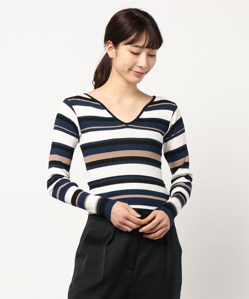 GYDA（ジェイダ）の「デコルテデザインタイトニットTOPS（ニット/セーター・レディース・ブラック/オフホワイト/その他/その他2・FREE）」の4枚目の写真