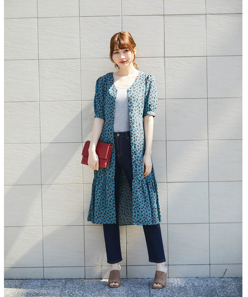 &. NOSTALGIA（アンドドットノスタルジア）の「小花柄VネックガウンOP（ワンピース・レディース・ブラック/ブルー・S/M）」の9枚目の写真