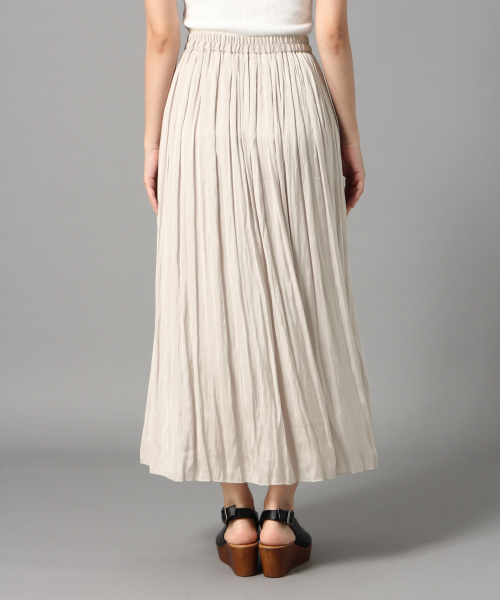 LOWRYS FARM(ローリーズファーム)の「サテンランダムプリーツスカート 833606(スカート・レディース・オフホワイト/グレー/チャコールグレー/ブルー/グリーン/ブラウン・FREE)」の11枚目の写真