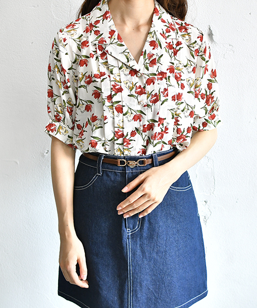 PairPair（ペアペア）の「タック入り花柄カイキンシャツ（シャツ/ブラウス・レディース・ブラック/オフホワイト/ブルー・FREE）」の2枚目の写真