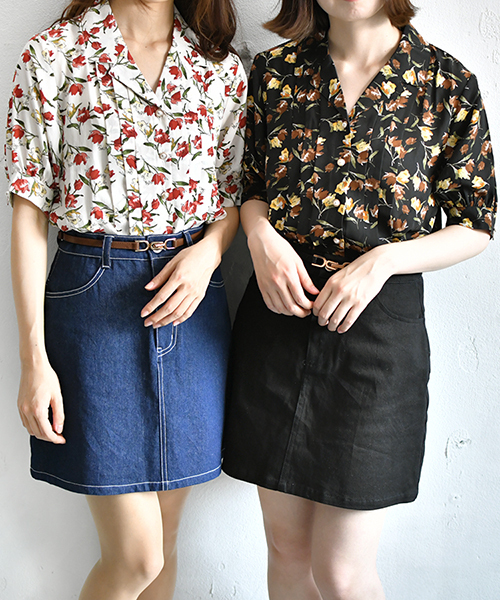 PairPair（ペアペア）の「タック入り花柄カイキンシャツ（シャツ/ブラウス・レディース・ブラック/オフホワイト/ブルー・FREE）」の4枚目の写真