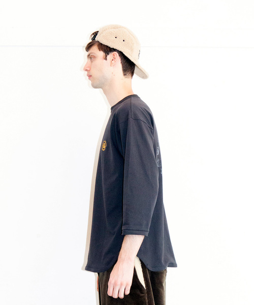 VIRGOwearworks(ヴァルゴウェアワークス)の「CIRCLE HAPPY EMB 3/4(Tシャツ/カットソー・メンズ・インディゴブルー/ホワイト/ブラック・4/2/3)」の6枚目の写真