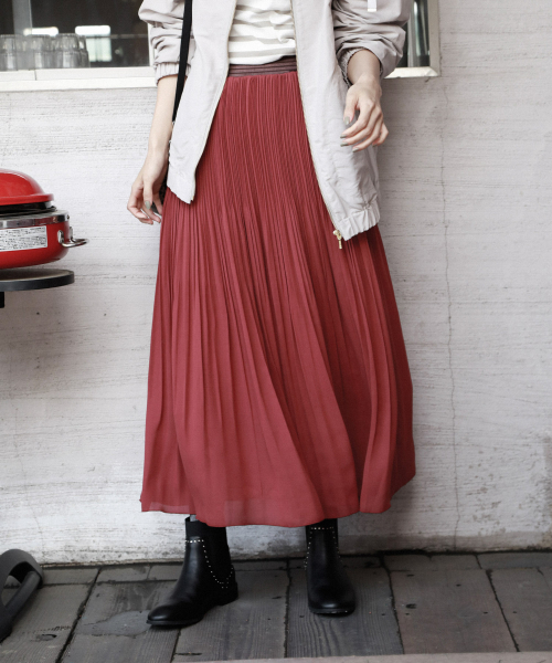 BAYFLOW（ベイフロー）の「カラームジプリーツスカート（スカート・レディース・ライトグレー/レッド・SMALL/MEDIUM）」の2枚目の写真