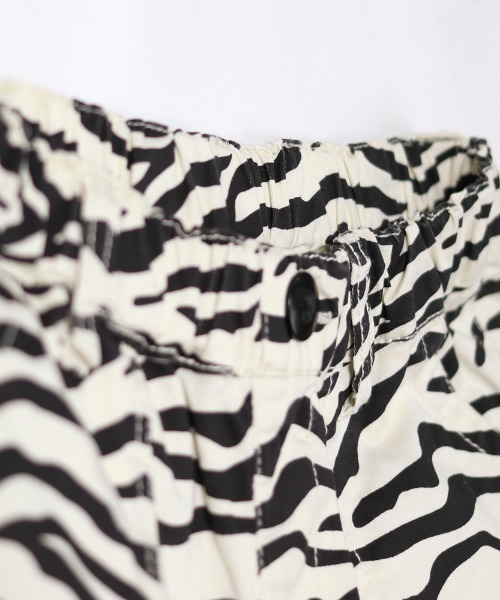 RADCHAP（ラッドチャップ）の「ゼブラ柄ロングパンツ（その他パンツ・キッズ・オフホワイト/ライトグリーン・90cm/110cm/100cm/120cm/130cm/140cm/150cm）」の14枚目の写真