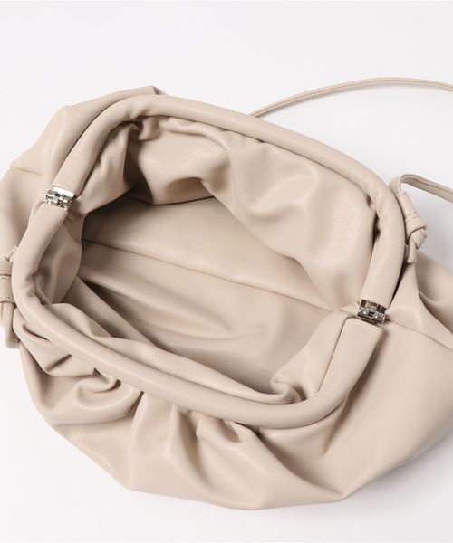 Edit Sheen（エディットシーン）の「ギャザー2wayクラッチ（クラッチバッグ・レディース・ブラック/アイボリー/パイソン・FREE）」の4枚目の写真