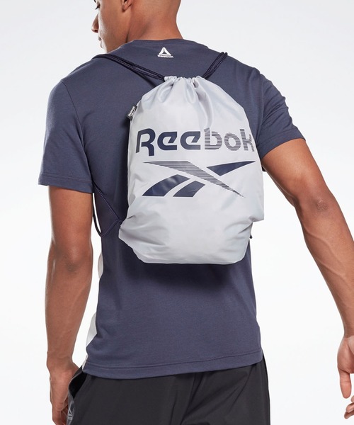 Reebok（リーボック）の「トレーニング エッセンシャルズ ジム サック / Training Essentials Gym Sack（エコバッグ/サブバッグ・メンズ・ブラック/ピンク/ピンク系その他/ブラック×ホワイト/ネイビー/ライトグレー/ブルー・FREE）」の4枚目の写真