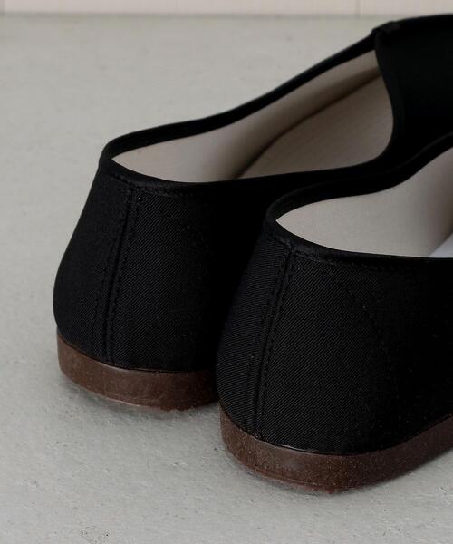 H　BEAUTY&YOUTH UNITED ARROWS（エイチビューティーアンドユースユナイテッドアローズ）の「＜H＞ KUNG FU MOTIF SHOES 1/シューズ.（スリッポン・メンズ・ブラック・42/40/41/39/43）」の7枚目の写真