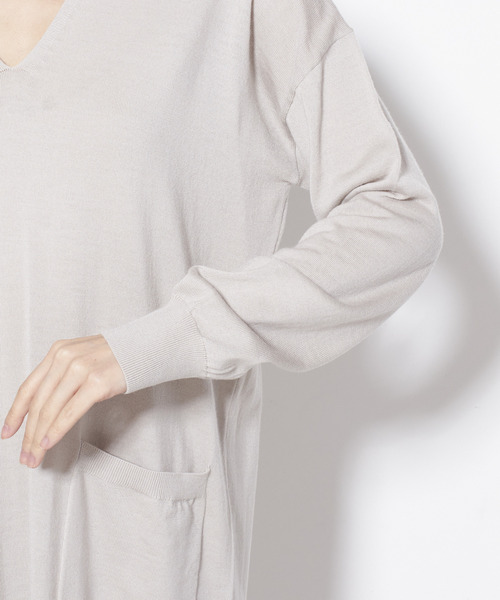 Tiara（ティアラ）の「Vネックニットワンピース（ニット/セーター・レディース・グレー系その他/チャコール・FREE）」の9枚目の写真