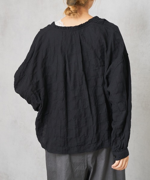 PUAL CE CIN（ピュアルセシン）の「ヘリンボーン襟フリルブラウス（シャツ/ブラウス・レディース・オフホワイト/ブラック/その他1/その他2・FREE）」の22枚目の写真
