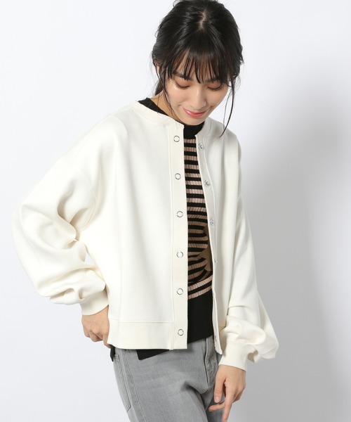 LAKOLE(ラコレ)の「ダンボールボリューミーカーディガン / LAKOLE(カーディガン/ボレロ・レディース・ブラック/オフホワイト/ブラウン系その他・SMALL/MEDIUM)」の2枚目の写真