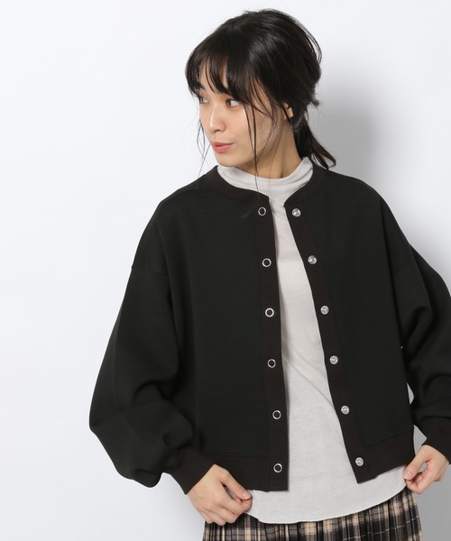 LAKOLE(ラコレ)の「ダンボールボリューミーカーディガン / LAKOLE(カーディガン/ボレロ・レディース・ブラック/オフホワイト/ブラウン系その他・SMALL/MEDIUM)」の3枚目の写真