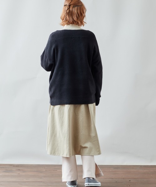 cepo（セポ）の「センターリブゆるＶネックニット（ニット/セーター・レディース・ブラック/オフホワイト/グレー/オレンジ・M）」の19枚目の写真