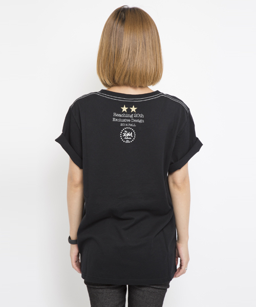 X-girl（エックスガール）の「XgirlｘChadmoore FALL BIG TEE（Tシャツ/カットソー・レディース・ホワイト/ブラック・ONE SIZE）」の5枚目の写真