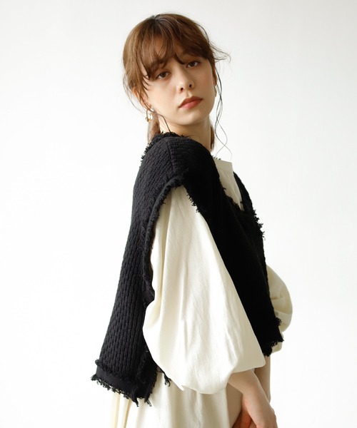 Auntie Rosa Holiday（アンティローザホリデー）の「メキシカンフリンジニットベスト（ベスト・レディース・ブラック/ナチュラル/カーキ/ライトグレー・FREE）」の6枚目の写真