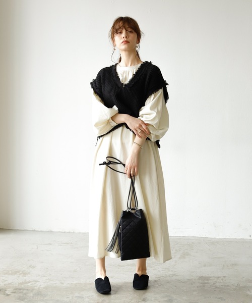 Auntie Rosa Holiday（アンティローザホリデー）の「メキシカンフリンジニットベスト（ベスト・レディース・ブラック/ナチュラル/カーキ/ライトグレー・FREE）」の8枚目の写真