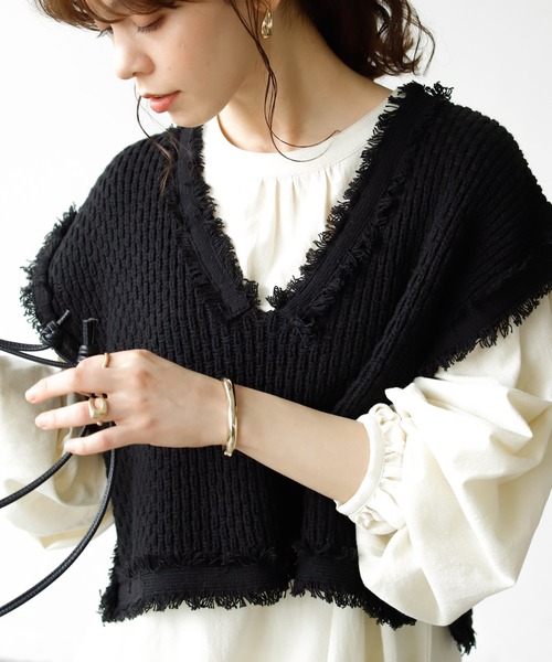 Auntie Rosa Holiday（アンティローザホリデー）の「メキシカンフリンジニットベスト（ベスト・レディース・ブラック/ナチュラル/カーキ/ライトグレー・FREE）」の11枚目の写真