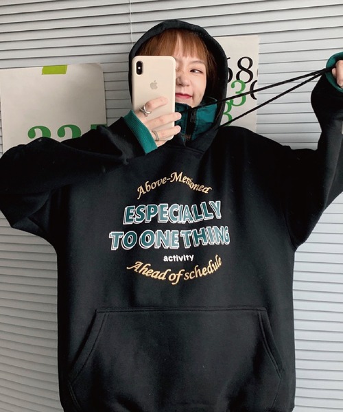 meJane（ミージェーン）の「重ね着風オーバーサイズプルパーカー（パーカー・レディース・ブラック/グレー・FREE）」の6枚目の写真