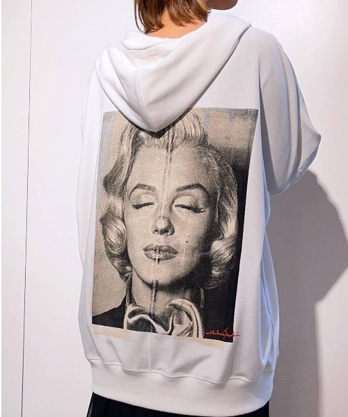 ONE MADE(ワンメイド)の「ONE MADE(ワンメイド)オーバーパーカー(パーカー・レディース・ホワイト・44/46)」の2枚目の写真