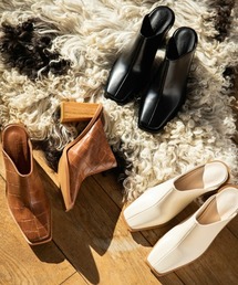 AMBIENT（アンビエント）の「スクエアデザインレースアップ