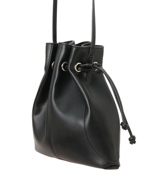 Ungrid（アングリッド）の「フェイクレザー巾着BAG（ハンドバッグ・レディース・ブラック/アイボリー・FREE）」の10枚目の写真