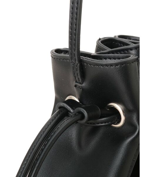 Ungrid（アングリッド）の「フェイクレザー巾着BAG（ハンドバッグ・レディース・ブラック/アイボリー・FREE）」の3枚目の写真