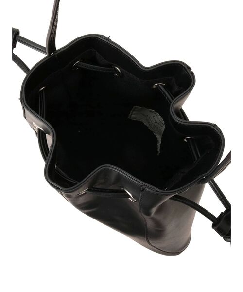 Ungrid（アングリッド）の「フェイクレザー巾着BAG（ハンドバッグ・レディース・ブラック/アイボリー・FREE）」の5枚目の写真