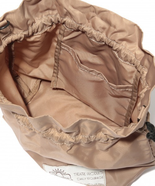 THEATRE PRODUCTS（シアタープロダクツ）の「＜THEATRE PRODUCTS/シアタープロダクツ＞別注巾着/ショルダーバッグ/937129（ショルダーバッグ・メンズ・ブラック/ベージュ・FREE）」の5枚目の写真