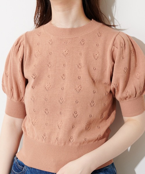 natural couture（ナチュラルクチュール）の「お花手刺繍コンパクトニット（ニット/セーター・レディース・オレンジ/グレイッシュベージュ/ブラック/オフホワイト・FREE）」の10枚目の写真