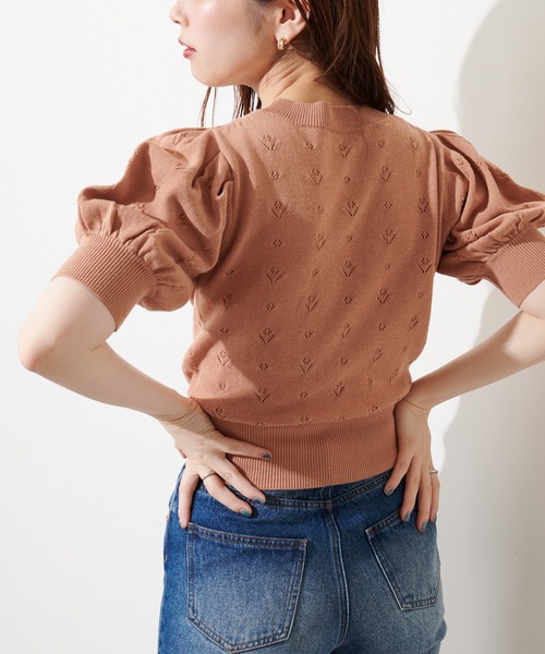 natural couture（ナチュラルクチュール）の「お花手刺繍コンパクトニット（ニット/セーター・レディース・オレンジ/グレイッシュベージュ/ブラック/オフホワイト・FREE）」の21枚目の写真