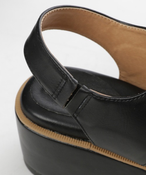 niko and...（ニコアンド）の「オリジナル厚底サンダル（サンダル・レディース・ブラウン/ブラック/アイボリー・SMALL/LARGE/MEDIUM）」の4枚目の写真