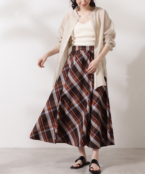 N.(N. Natural Beauty Basic)(エヌエヌナチュラルビューティーベーシック)の「◆チェックボリュームスカート(スカート・レディース・ブラック系その他/ブラウン系その他・MEDIUM)」の2枚目の写真