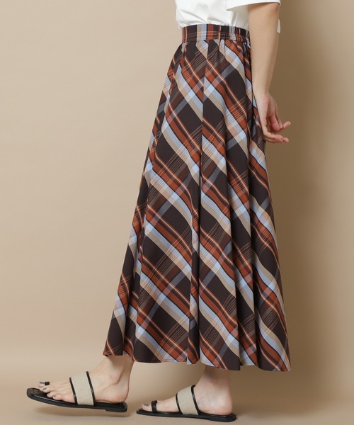 N.(N. Natural Beauty Basic)(エヌエヌナチュラルビューティーベーシック)の「◆チェックボリュームスカート(スカート・レディース・ブラック系その他/ブラウン系その他・MEDIUM)」の9枚目の写真