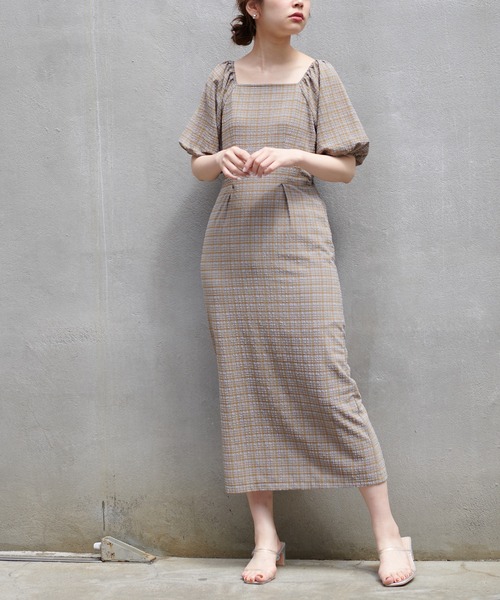 natural couture（ナチュラルクチュール）の「【WEB限定カラー有り】ぽこぽこチェックなセミタイトワンピース（ワンピース・レディース・ベージュ/イエロー/ブラック・FREE）」の14枚目の写真