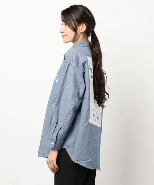 CUBE SUGAR(キューブシュガー)の「シャンブレー バックプリント ビッグシャツ(シャツ/ブラウス・レディース・ブルー/ネイビー/ホワイト・M)」の16枚目の写真