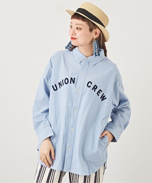 CUBE SUGAR(キューブシュガー)の「シャンブレー バックプリント ビッグシャツ(シャツ/ブラウス・レディース・ブルー/ネイビー/ホワイト・M)」の3枚目の写真