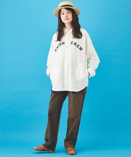 CUBE SUGAR(キューブシュガー)の「シャンブレー バックプリント ビッグシャツ(シャツ/ブラウス・レディース・ブルー/ネイビー/ホワイト・M)」の8枚目の写真