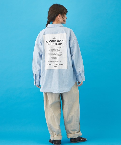 CUBE SUGAR(キューブシュガー)の「シャンブレー バックプリント ビッグシャツ(シャツ/ブラウス・レディース・ブルー/ネイビー/ホワイト・M)」の17枚目の写真