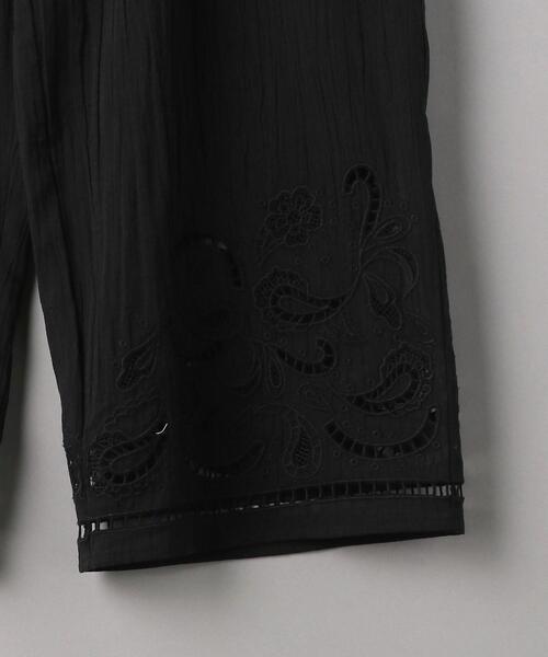 BEAUTY&YOUTH UNITED ARROWS（ビューティーアンドユースユナイテッドアローズ）の「BY コットンエンブロイダリーパンツ -ウォッシャブル-（その他パンツ・レディース・ホワイト/ブラック・SMALL/MEDIUM）」の14枚目の写真