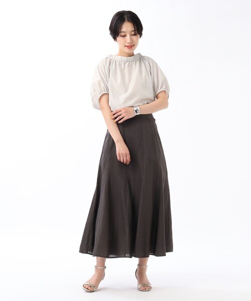 UNTITLED（アンタイトル）の「◆【洗える】シルキーローンブラウス（シャツ/ブラウス・レディース・ブラック/オフホワイト/ナチュラル/パープル系・02/00/99/03/01）」の6枚目の写真