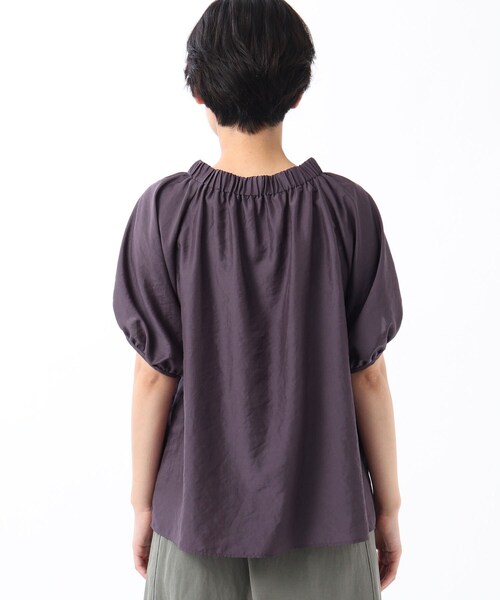 UNTITLED（アンタイトル）の「◆【洗える】シルキーローンブラウス（シャツ/ブラウス・レディース・ブラック/オフホワイト/ナチュラル/パープル系・02/00/99/03/01）」の11枚目の写真