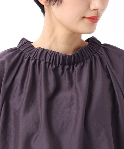 UNTITLED（アンタイトル）の「◆【洗える】シルキーローンブラウス（シャツ/ブラウス・レディース・ブラック/オフホワイト/ナチュラル/パープル系・02/00/99/03/01）」の12枚目の写真
